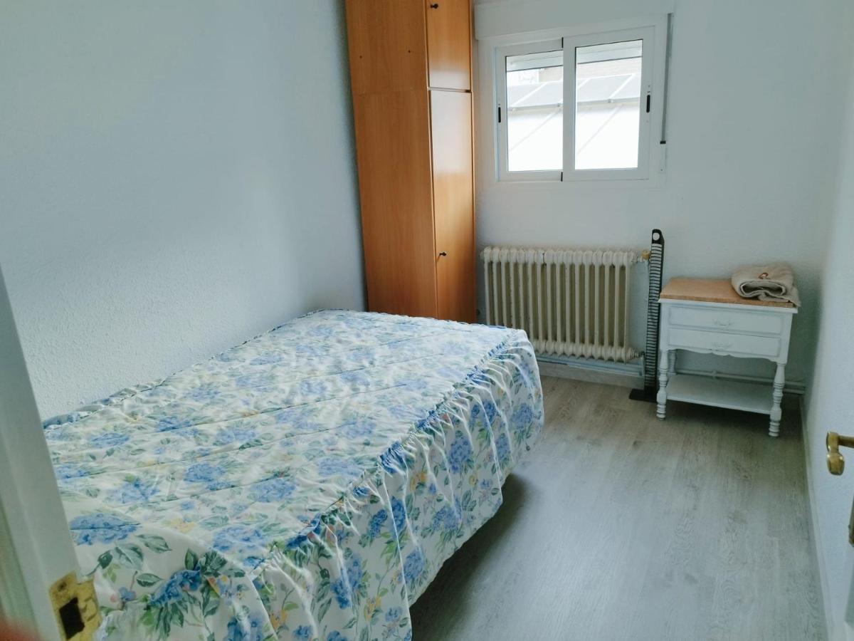 Habitaciones En Apartamento Compartido De Pozuelo de Alarcón Dış mekan fotoğraf