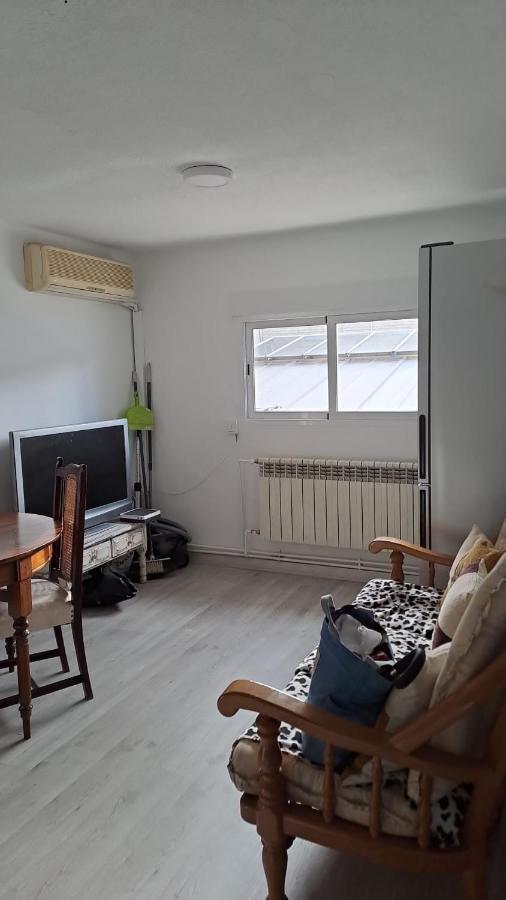 Habitaciones En Apartamento Compartido De Pozuelo de Alarcón Dış mekan fotoğraf