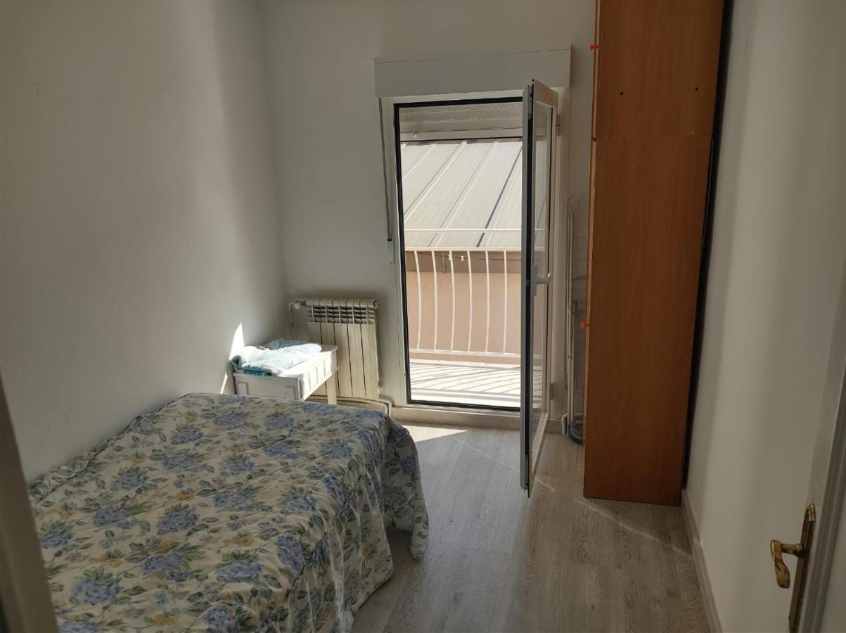 Habitaciones En Apartamento Compartido De Pozuelo de Alarcón Dış mekan fotoğraf